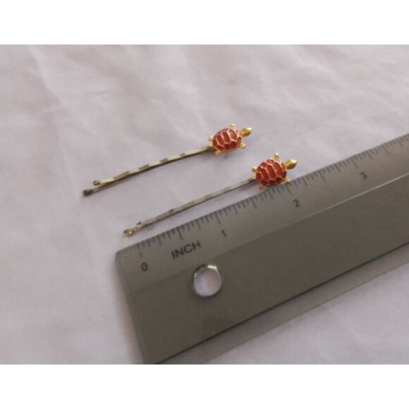 Turtle Hairpins Set Of 2 Gold Tone & Red Metal Hair Accessories Cute Design - Picture 2 of 3